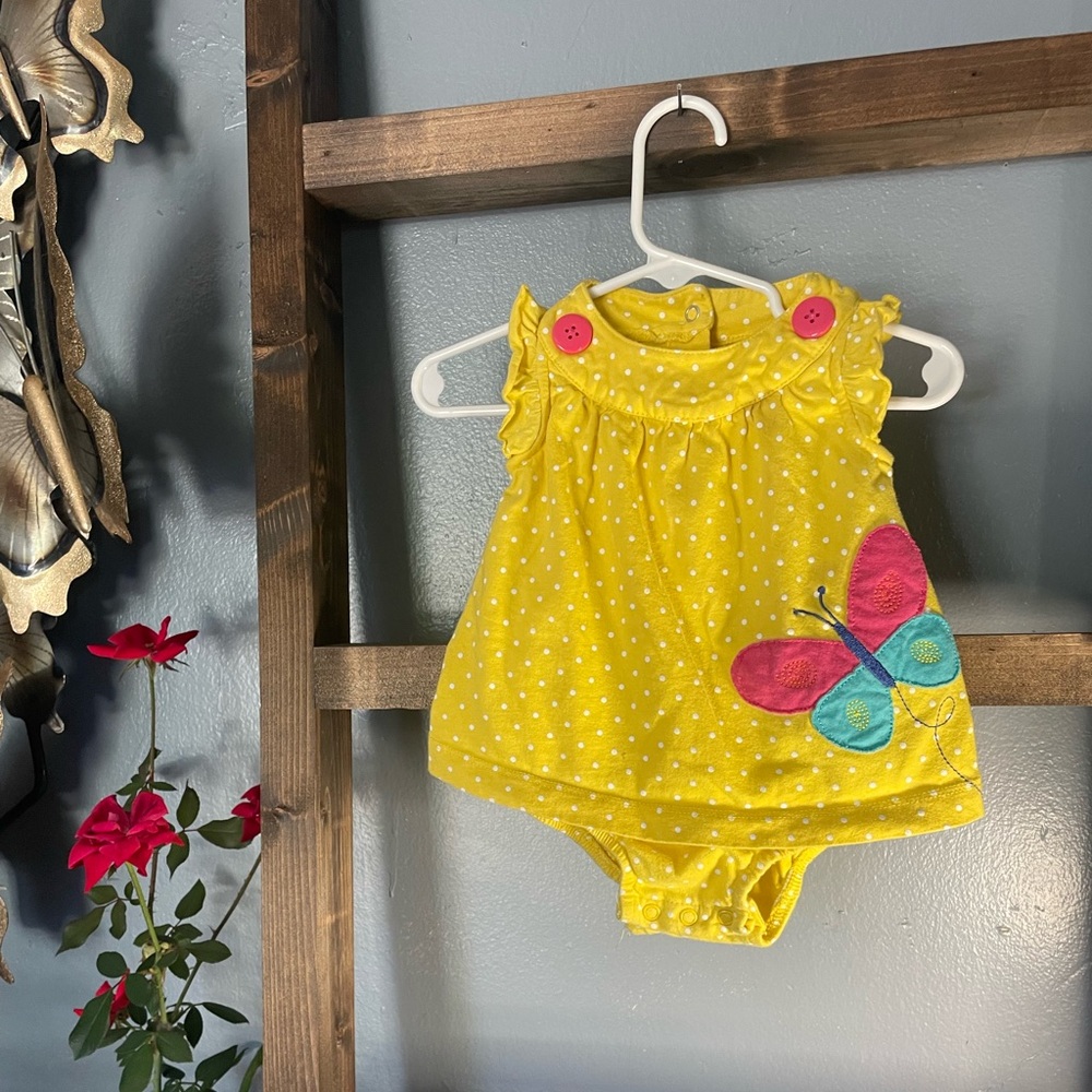 Carters Ruffle Sleeve One Piece Outfit Girls Size 9month